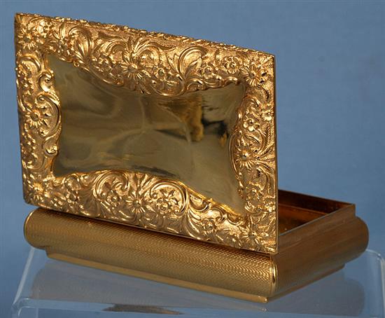 A William IV double compartment silver gilt table snuff box, Length 5”/123mm Width 3 ½”/86mm Weight: 13.3oz/377grms